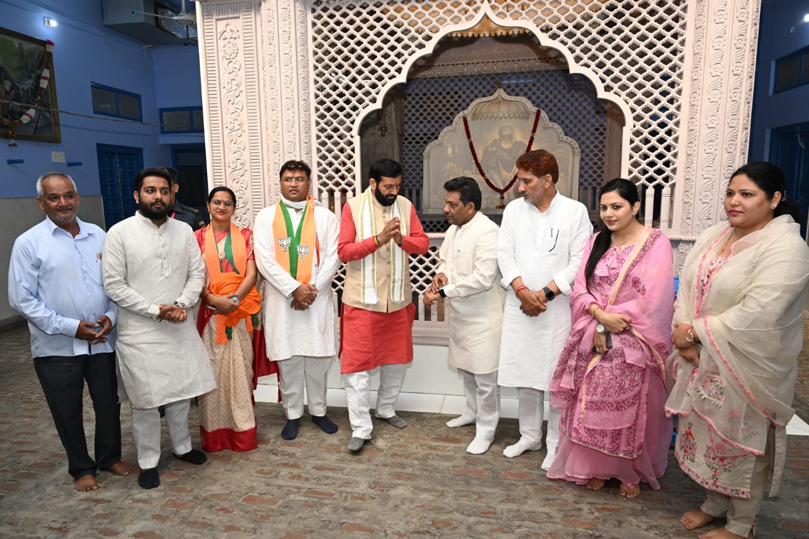 सिरसा में श्री बाबा तारा जी कुटिया पहुंचे सीएम सैनी,  समाधि पर पूजा अर्चना कर नवाया शीश